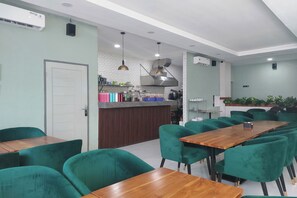 Restaurant - Qinara Inn (Medan)