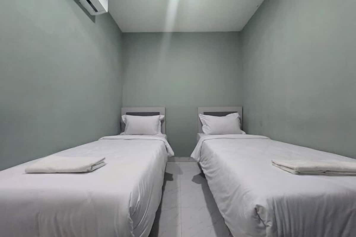1 bedroom, free WiFi, bed sheets