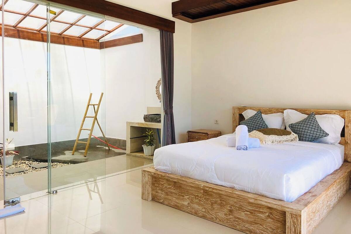 Deluxe Room with Private Jacuzzi Natural Hot Springs | 書桌、隔音、熨斗/熨衣板、免費無線上網