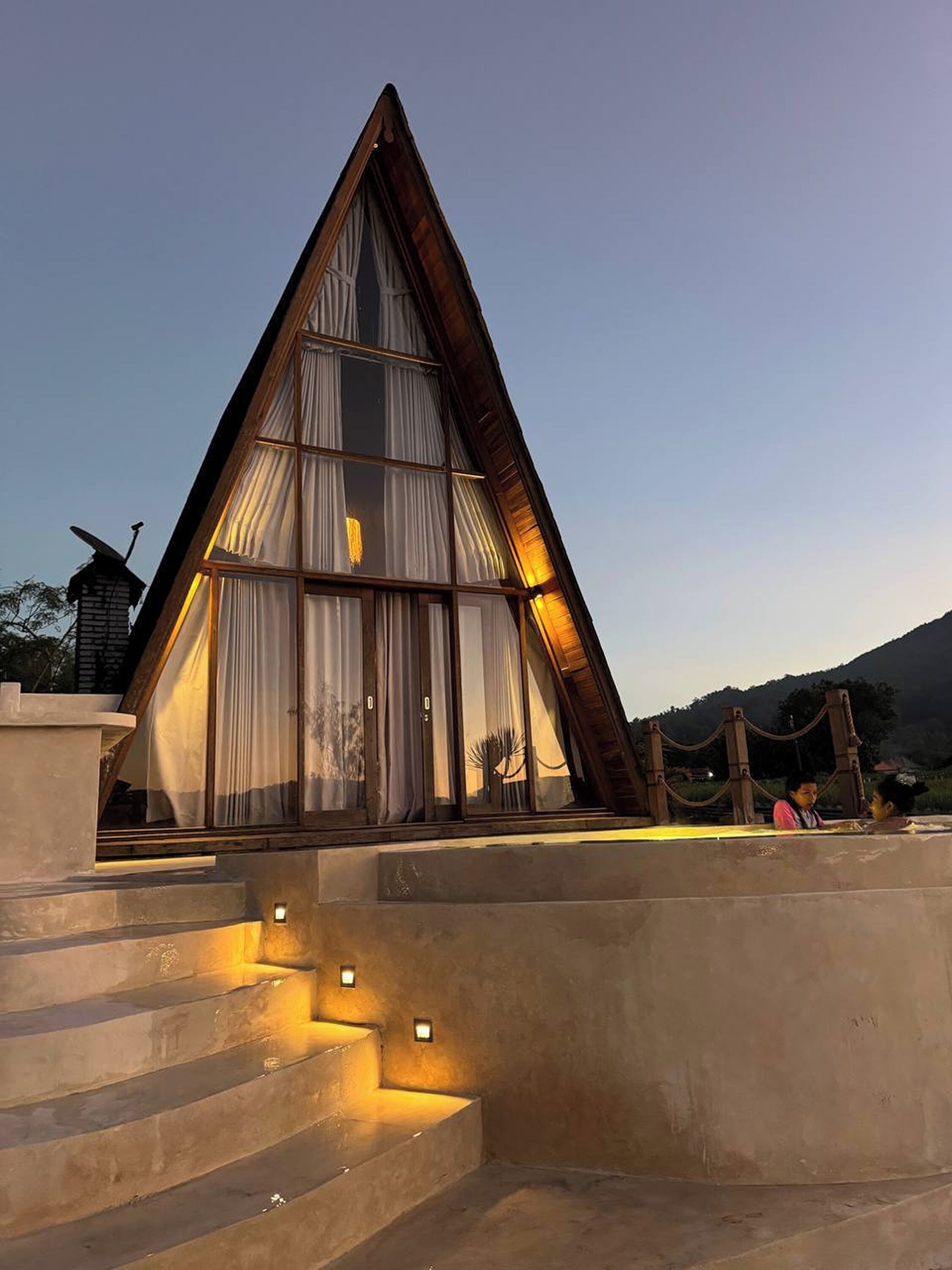 Vila luxo, vista para a piscina