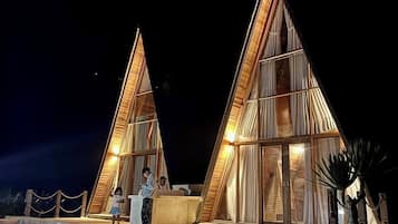 Villa Deluxe, vista a la alberca | Escritorio, insonorización, tabla de planchar con plancha y wifi gratis