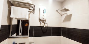 Family Room | Bathroom