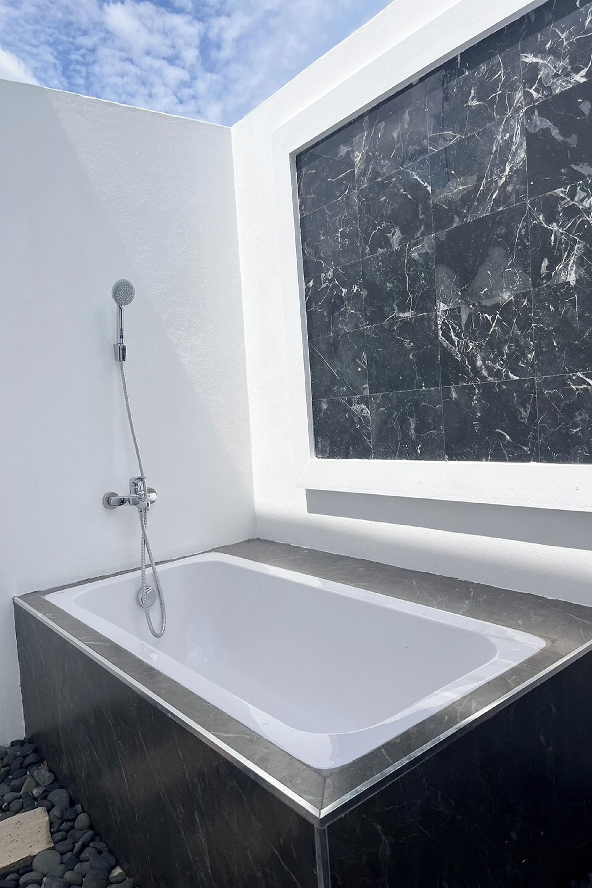 Villa with rooftop | Bathroom | Shower, rainfall showerhead, free toiletries, slippers