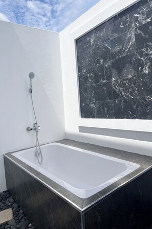 Villa with rooftop | Bathroom | Shower, rainfall showerhead, free toiletries, slippers