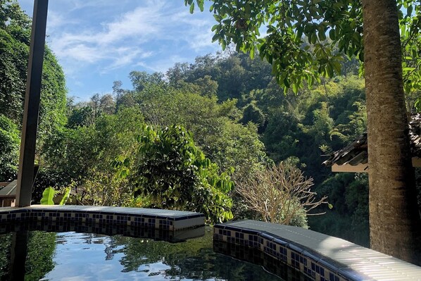 Bagian depan properti