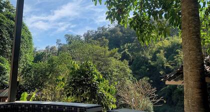 The Cascade - Mae Taeng Waterfall Bungalows