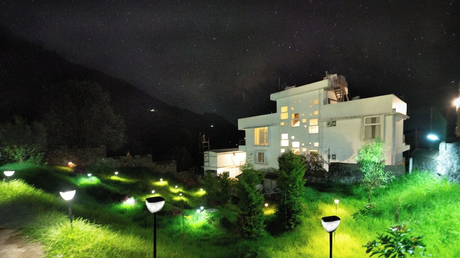 Queen's Hotel Mount Garden Kodaikanal