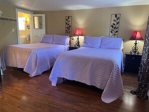 4 bedrooms, free WiFi, bed sheets