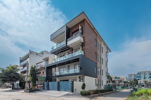 Exterior - Saavi Hotel Sector- 46 (Gurugram)