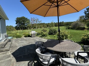 Outdoor dining - Private Countryside Oasis (Treadwell)