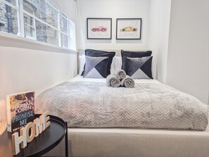1 chambre, fer et planche à repasser, Wi-Fi gratuit, draps fournis