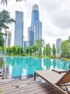 Hồ bơi ngoài trời 