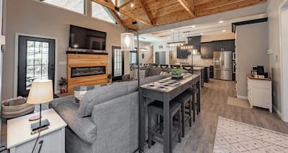 New! Ski & Golf Retreat w/ Hot Tub & Game Room