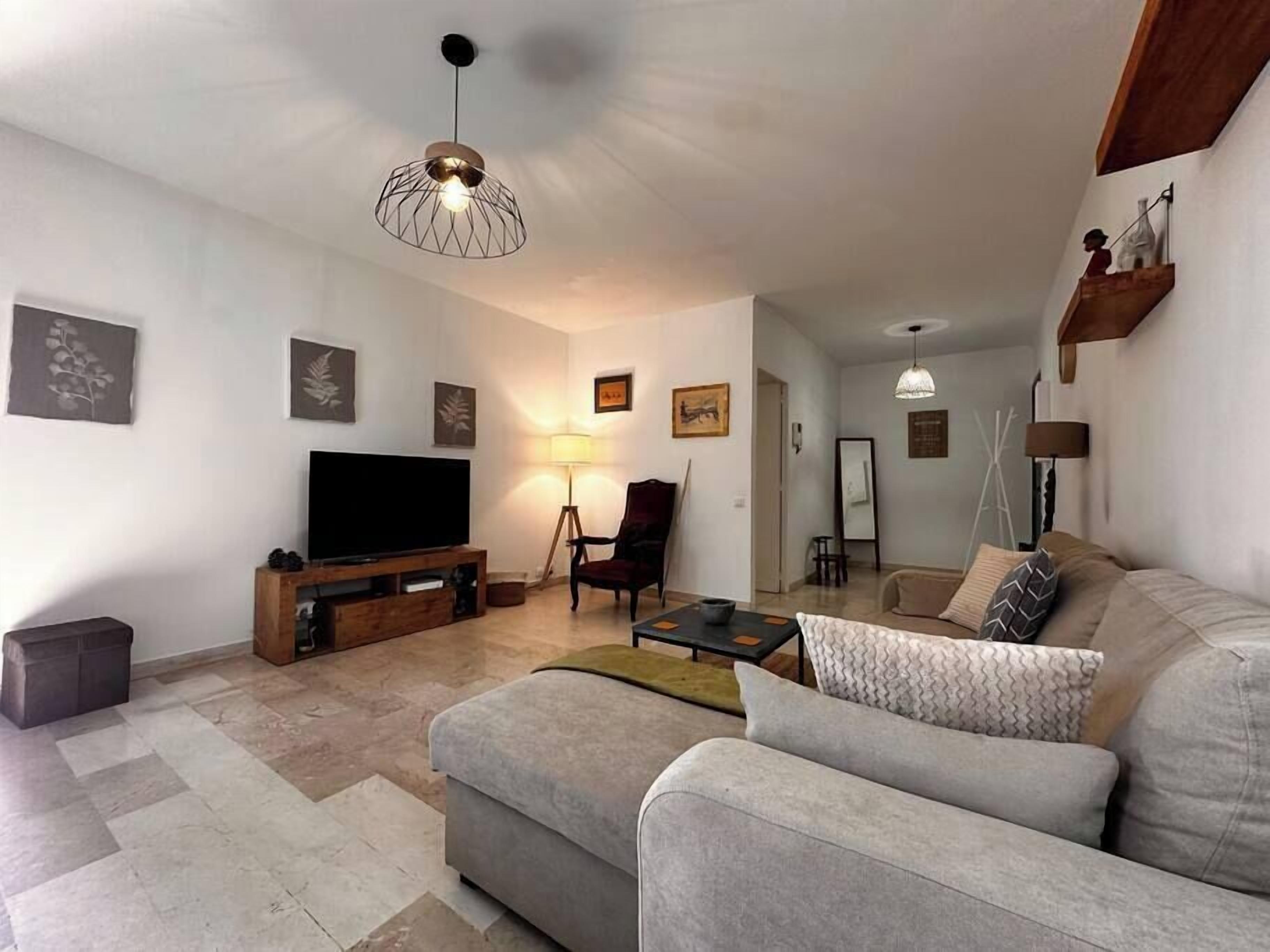 Télévision, espaces bureaux