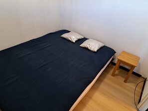 1 bedroom, iron/ironing board, bed sheets - Panoramic Mountain (Le Dévoluy)
