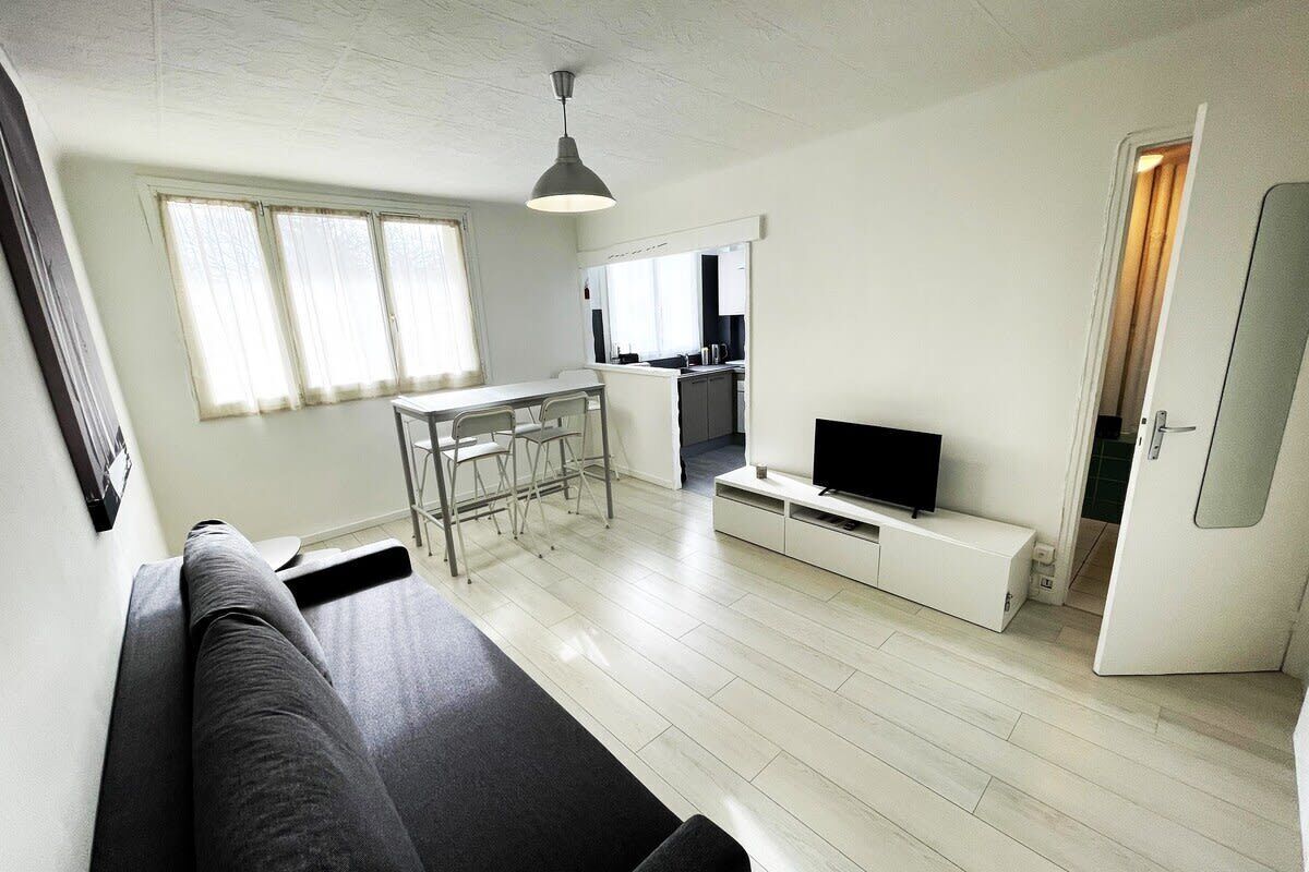 テレビ、書斎 / ワークスペース