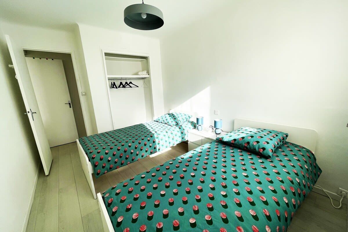 2 chambres, fer et planche à repasser, lit parapluie, Wi-Fi gratuit