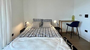 1 soverom, strykejern/-brett, reiseseng for barn og wi-fi (inkludert)