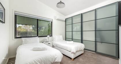 Lovely 3 Bedroom Home In Ainslie ACT