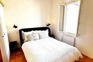 1 bedroom, iron/ironing board, travel crib, WiFi