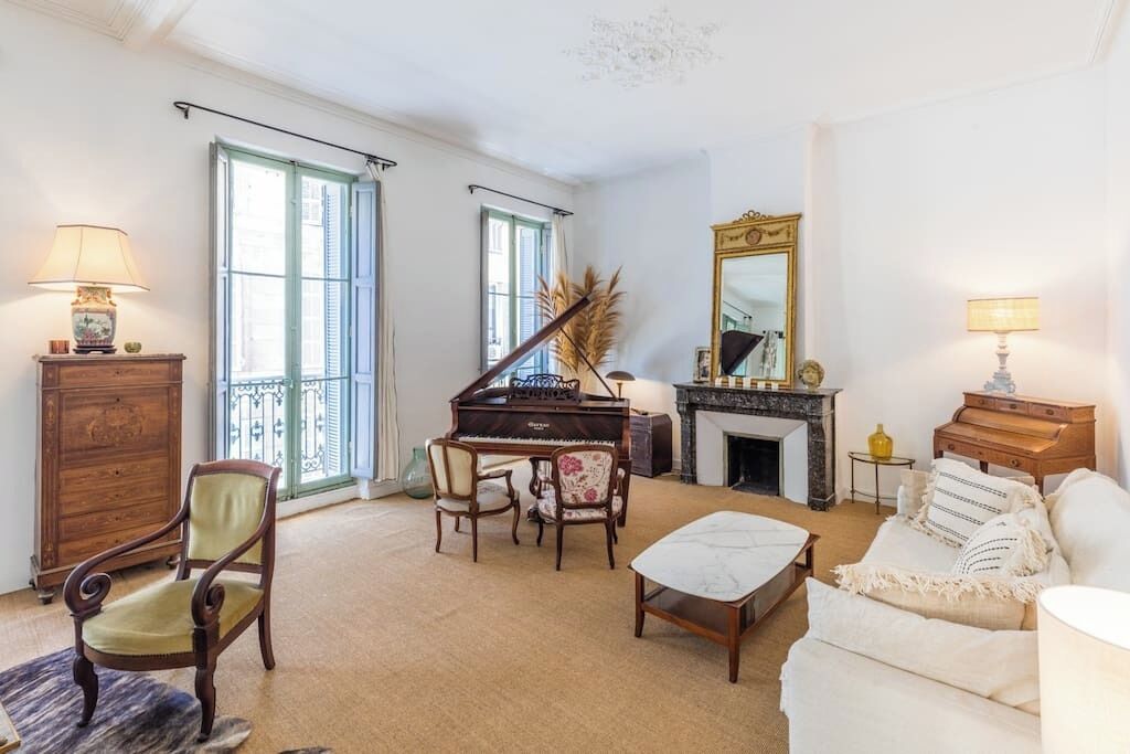 Boeken en een kantoor