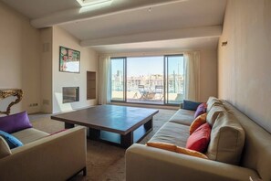 Living area - Full Vieux-Port (Marseille)