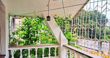 Charming 3 Bedroom, 2 living room, with AC, WiFi in Purulia town, West Bengal.