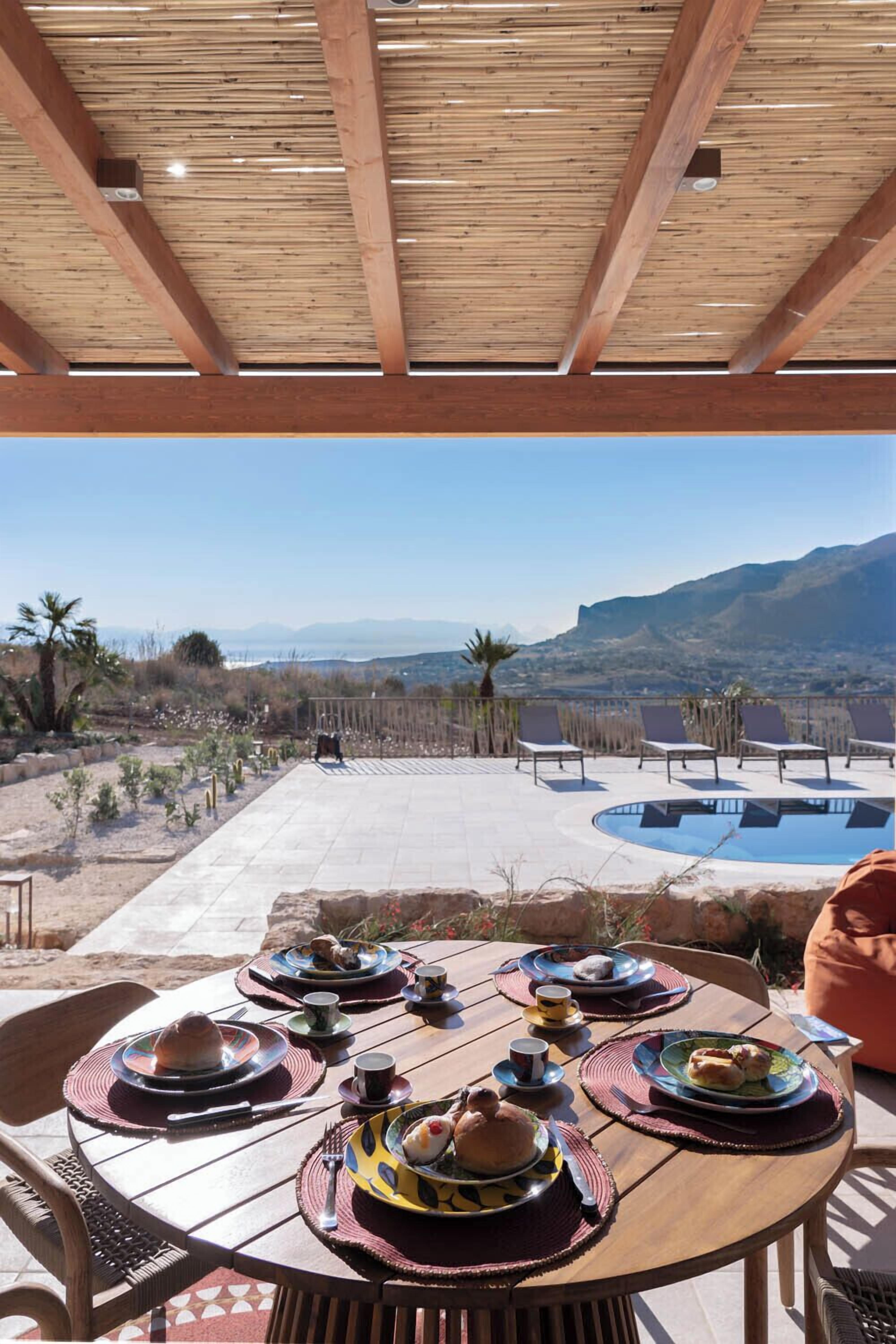 Deluxe-Villa, eingeschränkter Meerblick | Terrasse/Patio