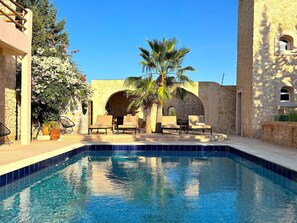 Piscine extérieure, piscine chauffée