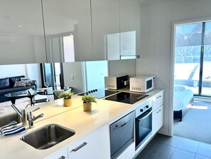 Fridge, microwave, oven, stovetop