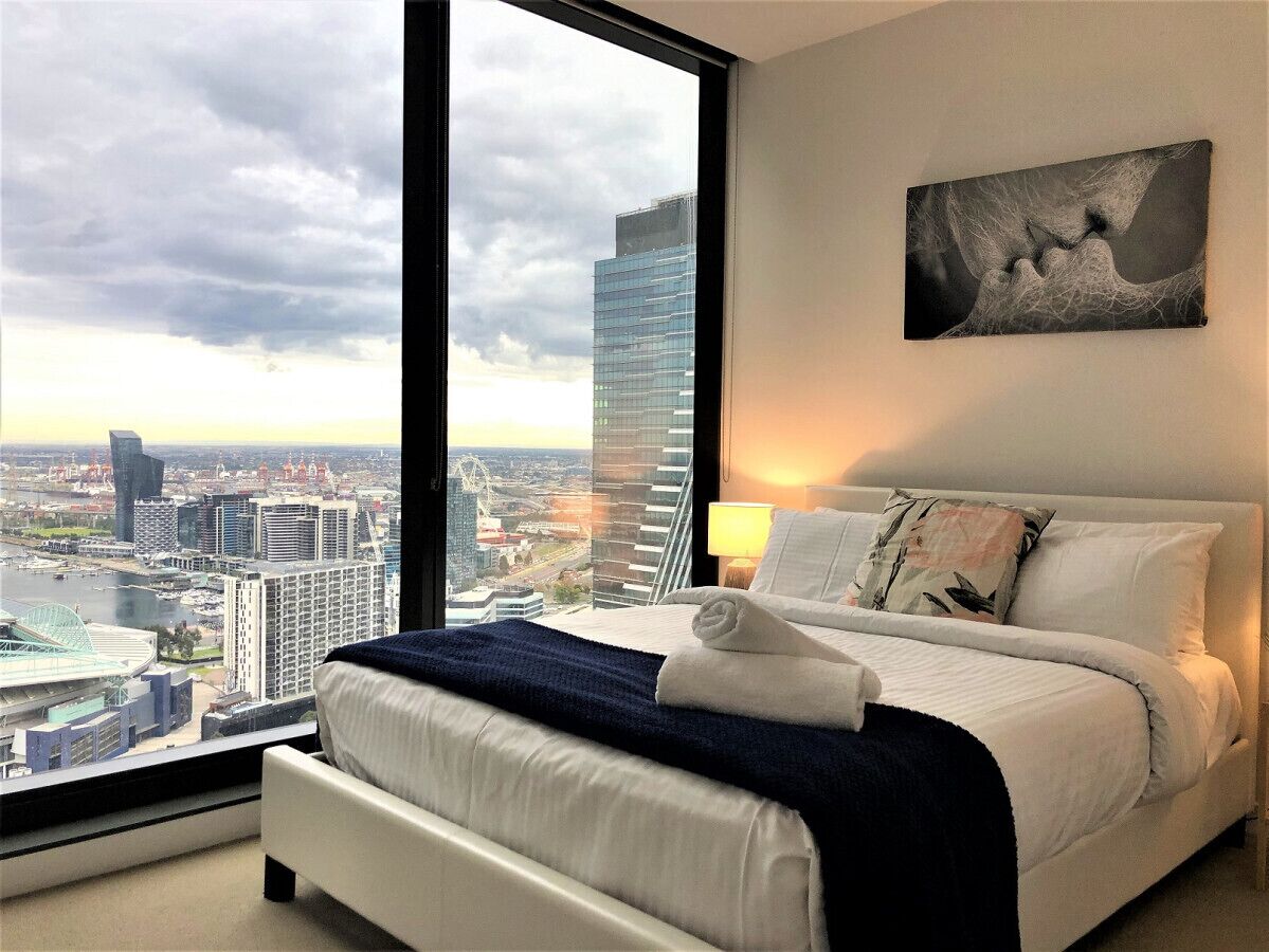 4 bedrooms, desk, iron/ironing board, travel crib