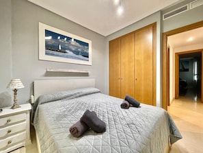 2 sovrum, strykjärn/strykbräda, wi-fi och sängkläder