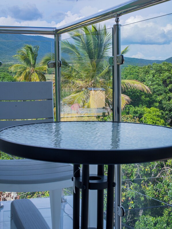 Standard Room | Balcony - Villas Vallejuelo (Vallejuelo)