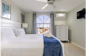 Iron/ironing board, WiFi, bed sheets - Cozy 1-bedroom apartment in Ocho Rios stunning views of the Caribbean sea. (Ocho Rios)