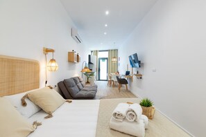 1 chambre, fer et planche à repasser, Wi-Fi gratuit, draps fournis