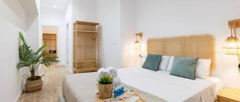 1 bedroom, iron/ironing board, free WiFi, bed sheets