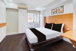 Bureau, Wi-Fi gratuit, draps fournis