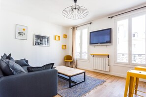 Apartment | Living area - Modern Apt - 1bd/4p - Bastille/charonn (Paris)