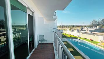 1 quarto, cortinas blackout, Wi-Fi de cortesia, roupa de cama