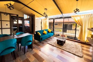 24-inch LED TV with digital channels - L'Aurora Residencial Cusco (Cusco)