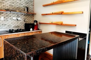 Traditional Apartment | Private kitchen | Mini-fridge, microwave, stovetop, coffee/tea maker - L'Aurora Residencial Cusco (Cusco)