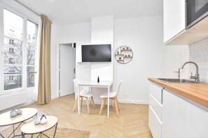 Apartment | Dining