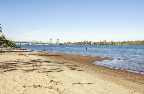 Landing | Beautiful 1BD, Courtyard, Pool