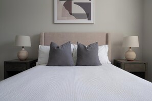 1 chambre, bureau, fer et planche à repasser, Wi-Fi