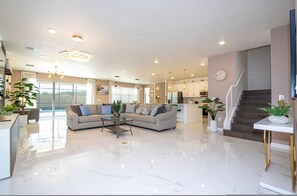 House | 15 bedrooms - Stunning 15 Suites Close to Disney (Kissimmee)