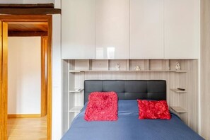 2 chambres, fer et planche à repasser, Wi-Fi, literie fournie