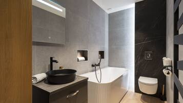 Shower, free toiletries, hair dryer, towels