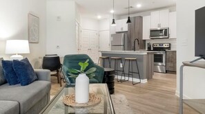 Smart TV - Landing | Spectacular 1BD, Yoga Studio, Gym (Mableton)