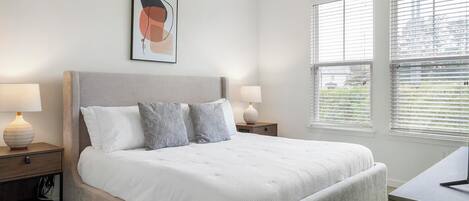 3 bedrooms, desk, iron/ironing board, WiFi