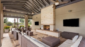 Outdoor dining - Landing | Incredible 1BD, Gym, Clubhouse (Kyle)